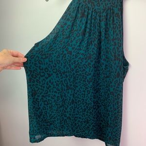 Banana Republic sleeveless blouse Animal Print Sm